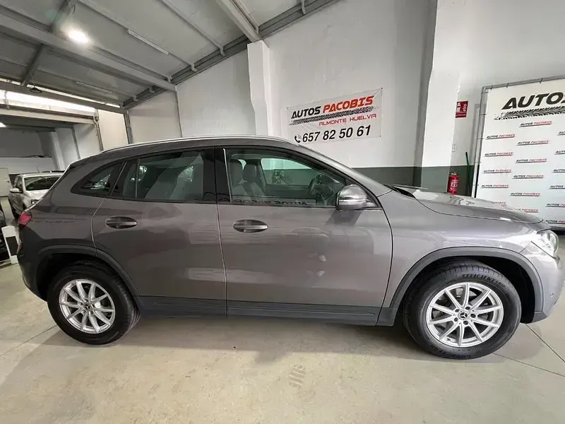 Usado Mercedes GLA200 150 CV (110 kW) 2022 Gris / plata SUV
