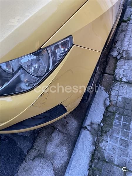 Usado Seat Ibiza 105 CV (77 kW) 2009 Amarillo Berlina