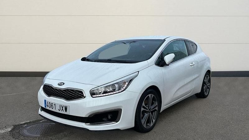 Usado Kia ProCeed 120 CV (88 kW) 2017 Blanco Utilitario