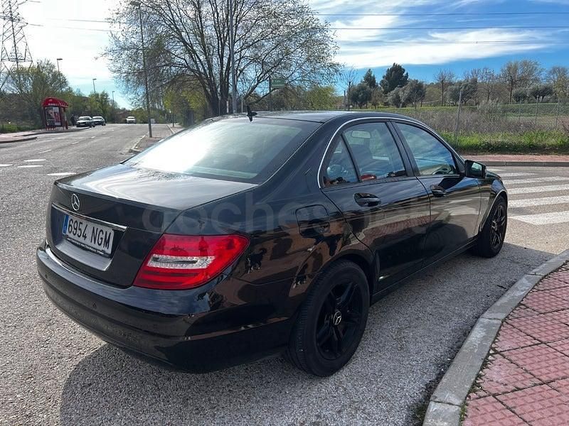 Usado Mercedes C180 Edition 120 CV (88 kW) 2012 Negro Berlina