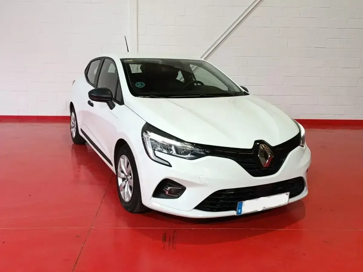 Usado Renault Clio Business 101 CV (74 kW) 2021 Blanco Utilitario