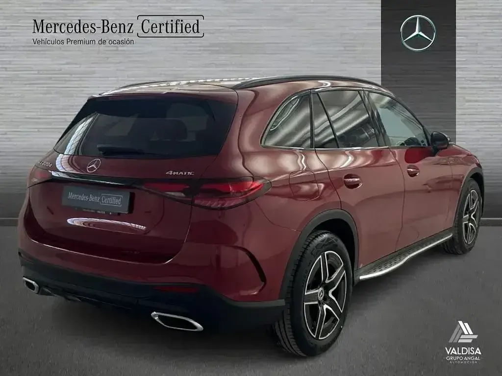 Usado Mercedes GLC220 197 CV (144 kW) 2025 Manufaktur rojo patagonia SUV