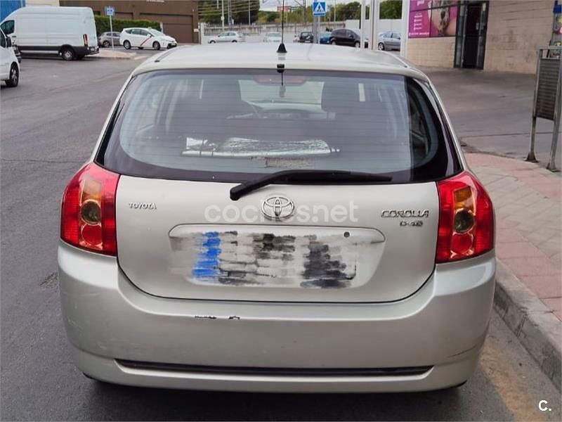 Beige Usado 2004 Toyota Corolla Sol Berlina | 4500 € (Precio justo) - Imagen 1/4