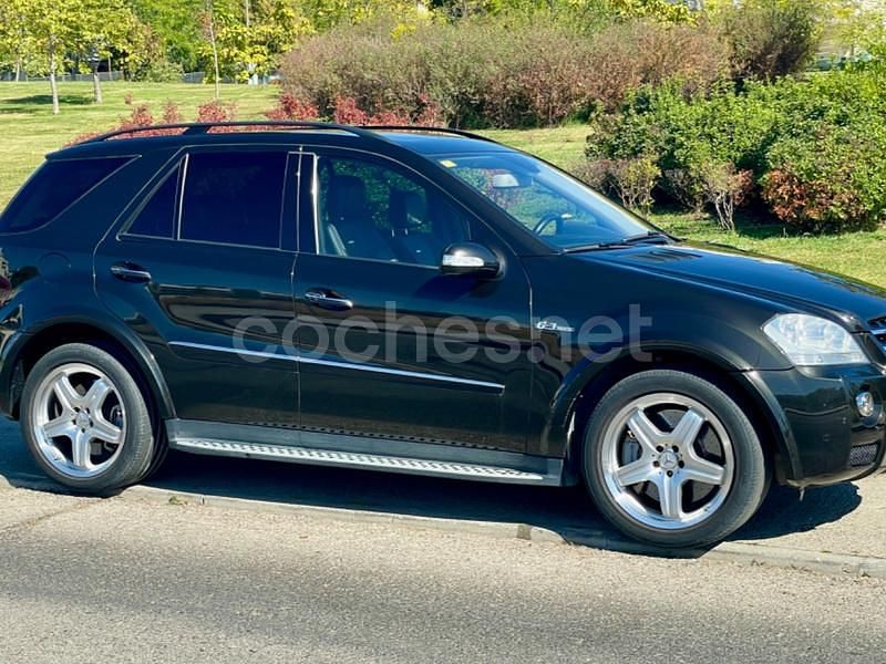 Negro Usado 2008 Mercedes ML63 AMG AMG SUV | 28.880 € (Precio justo) - Imagen 1/4