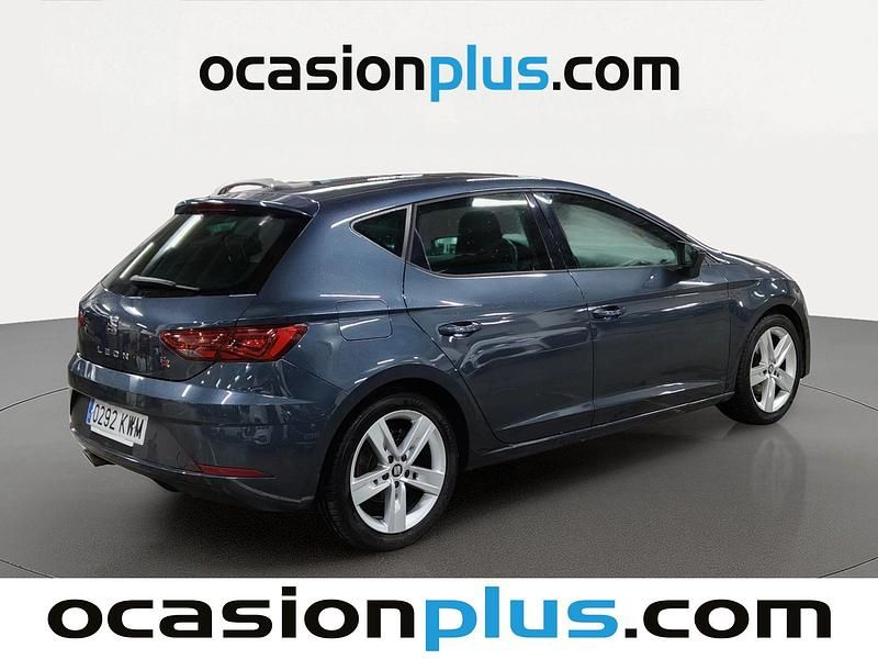 Usado Seat Leon FR 150 CV (110 kW) 2019 Gris Utilitario