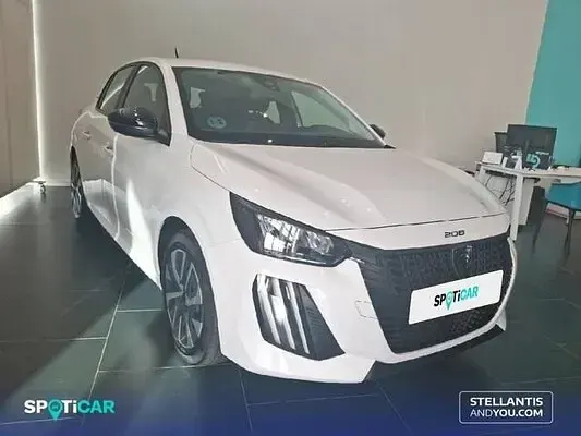 Usado Peugeot 208 Style 100 CV (73 kW) 2025 Utilitario