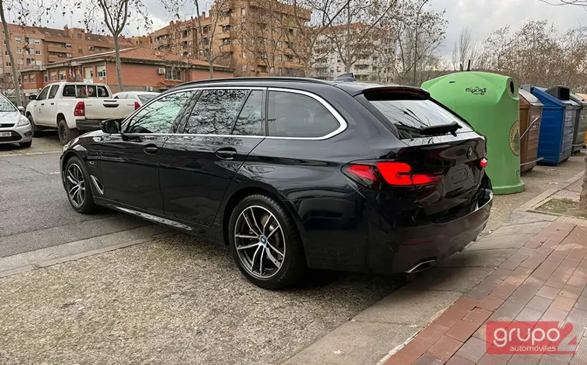 Usado BMW 530e Sport Line 292 CV (214 kW) 2023 Negro Familiar