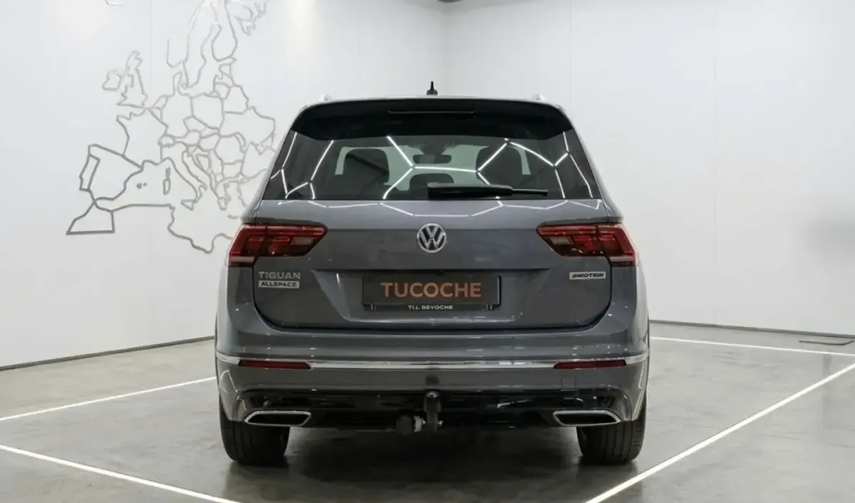 Usado VW Tiguan Allspace Sportline 200 CV (147 kW) 2021 Gris / plata SUV
