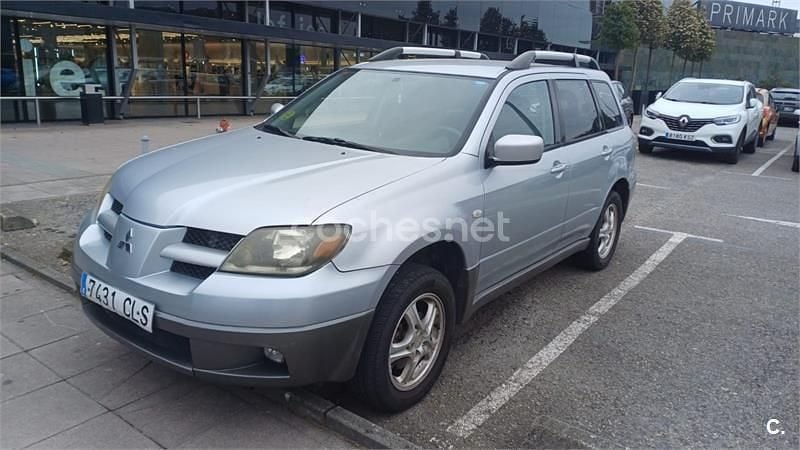 Usado Mitsubishi Outlander 136 CV (100 kW) 2003 Gris / plata SUV
