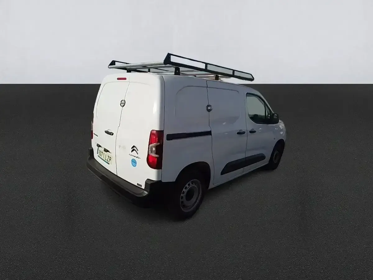 Usado Citroën Berlingo 102 CV (75 kW) 2022 Blanco Monovolumen