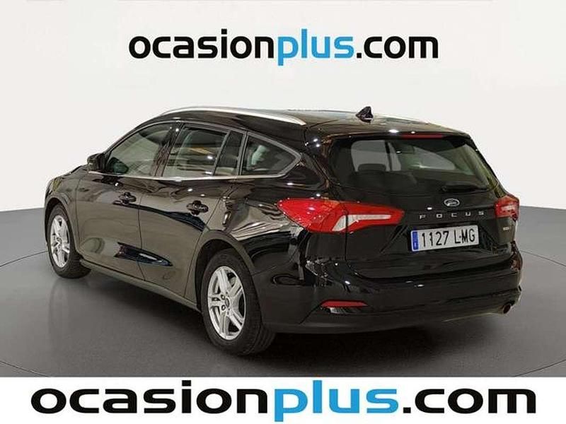Usado Ford Focus Trend+ 125 CV (91 kW) 2021 Negro Familiar