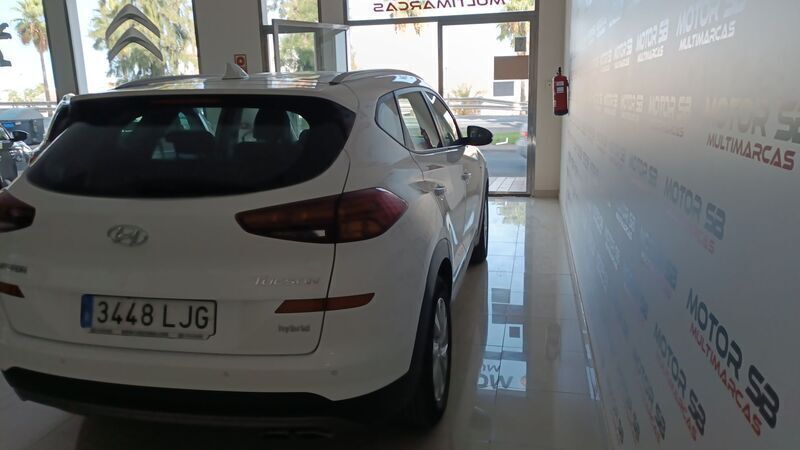 Usado Hyundai Tucson 136 CV (100 kW) 2020 Blanco SUV