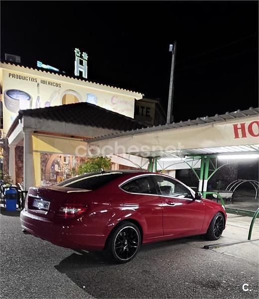 Usado Mercedes C220 170 CV (125 kW) 2013 Rojo Coupe
