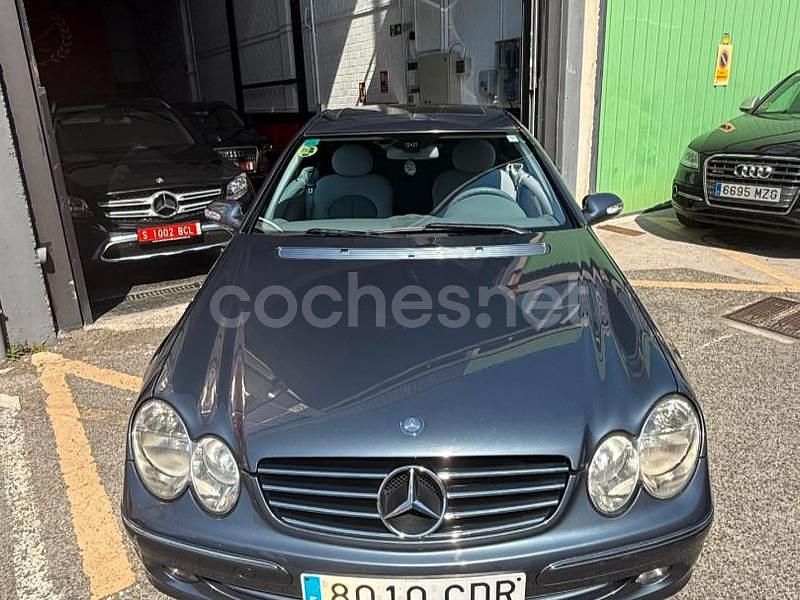 Usado Mercedes CLK320 Avantgarde 218 CV (160 kW) 2002 Gris / plata Coupe