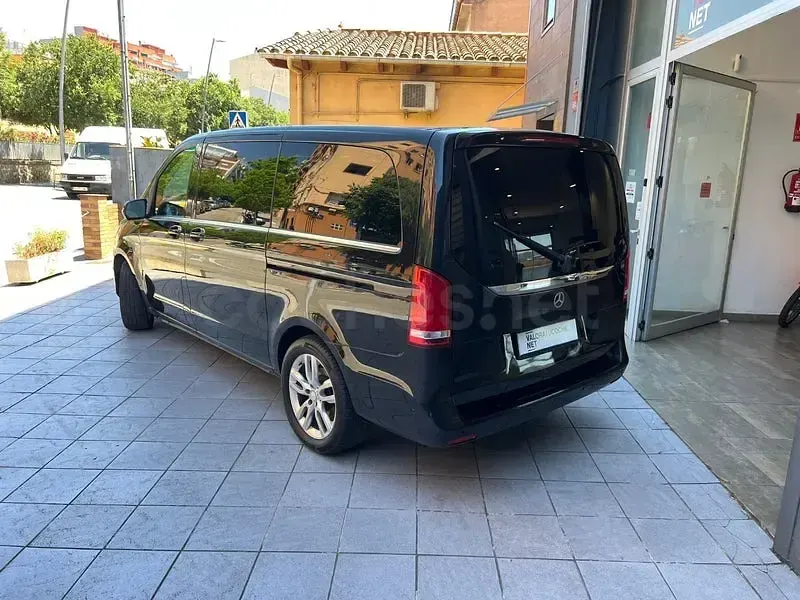 Usado Mercedes V220 Avantgarde 163 CV (119 kW) 2017 Negro Monovolumen