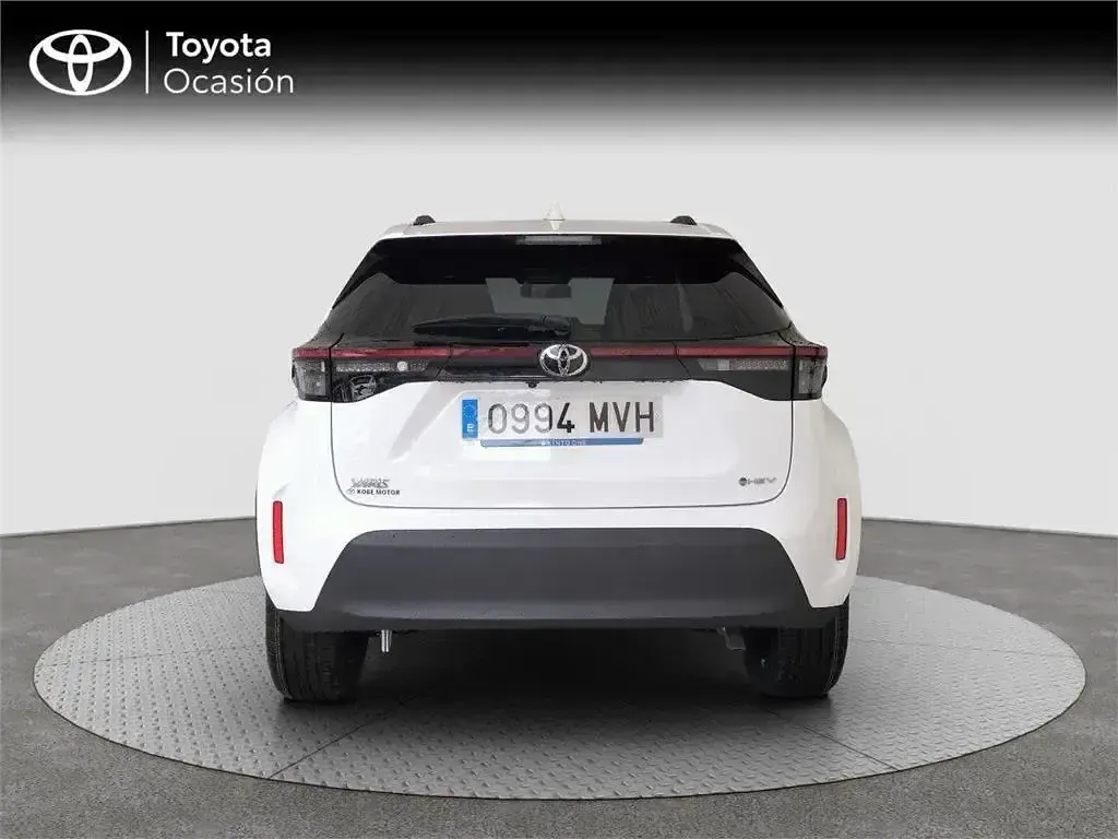 Usado Toyota Yaris Cross Active 116 CV (85 kW) 2024 Blanco SUV
