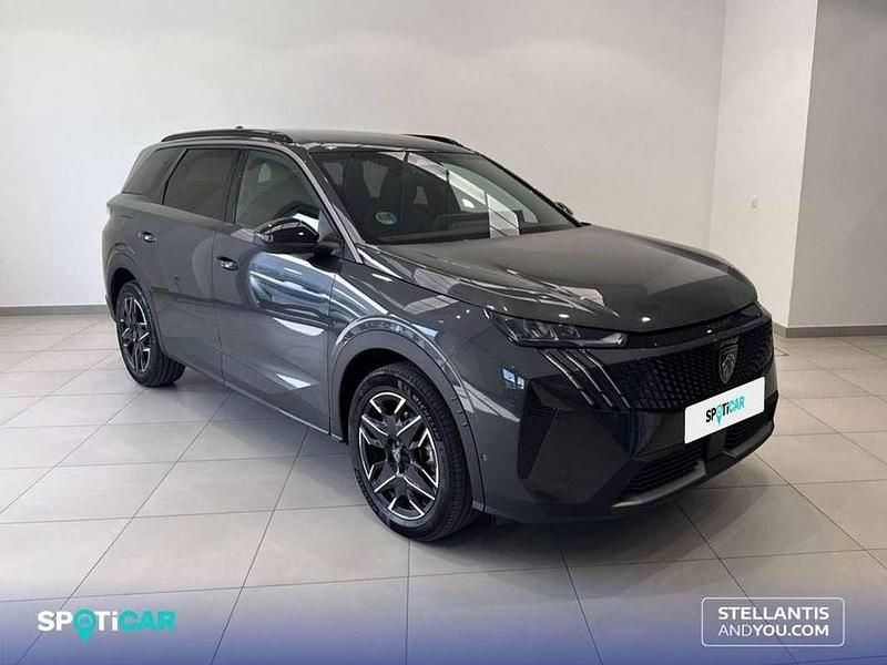 Usado Peugeot 5008 Allure 147 CV (108 kW) 2025 Negro SUV