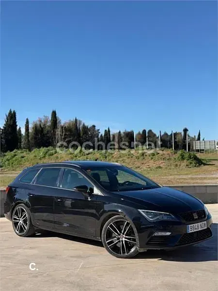 Usado Seat Leon ST 4Drive 300 CV (220 kW) 2019 Negro Familiar