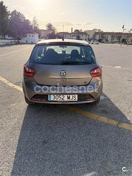 Usado Seat Ibiza FR 105 CV (77 kW) 2014 Gris / plata Berlina