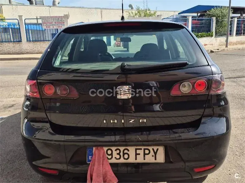 Usado Seat Ibiza Reference 100 CV (73 kW) 2007 Negro Utilitario