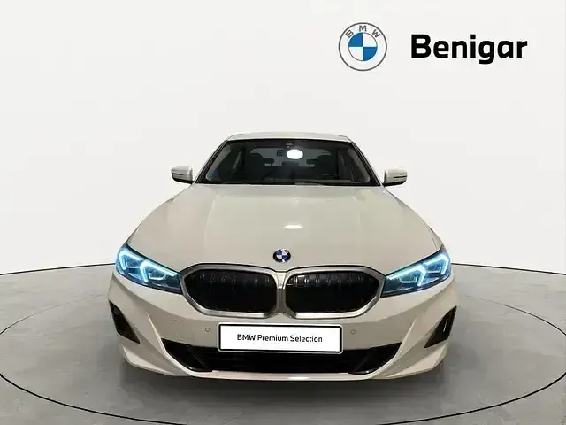 Używany BMW 318 Shadowline 150 KM (110 kW) 2024 Biały Sedan/Limuzyna