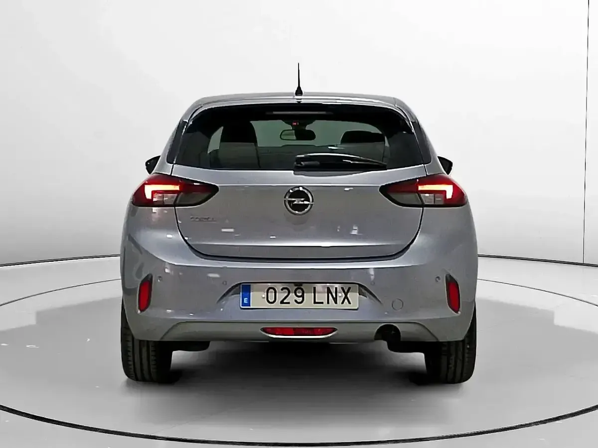 Usado Opel Corsa Elegance 100 CV (73 kW) 2021 Gris Utilitario