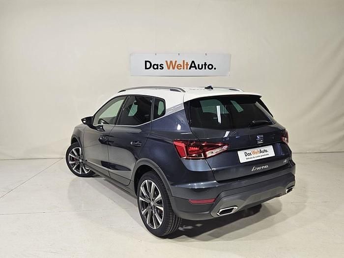 Gris Nuevo 2025 Seat Arona FR SUV | 26.990 € (Caro) - Imagen 1/4