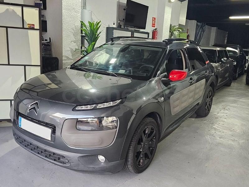 Usado Citroën C4 Shine Edition 100 CV (73 kW) 2016 Gris / plata Berlina