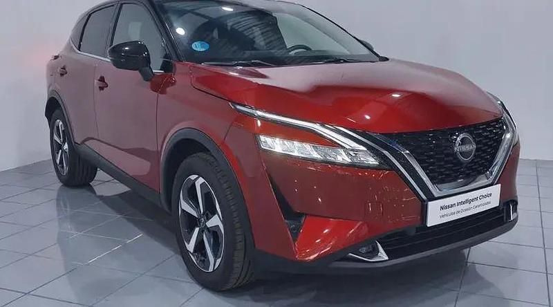 Usado Nissan Qashqai N-Connecta 158 CV (116 kW) 2023 Fuji sunset con techo midnight SUV
