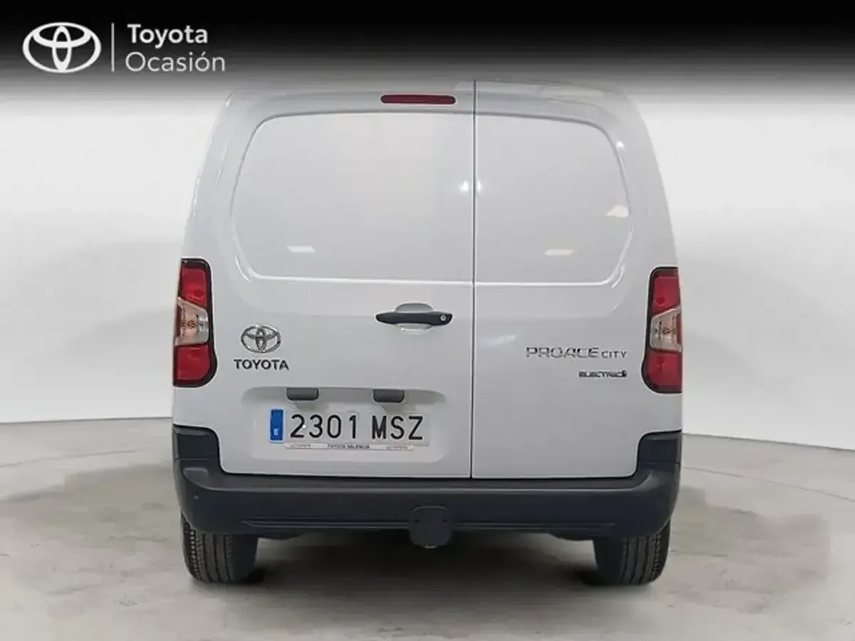 Usado Toyota Proace 100 kW (136 CV) 2024 Blanco Monovolumen