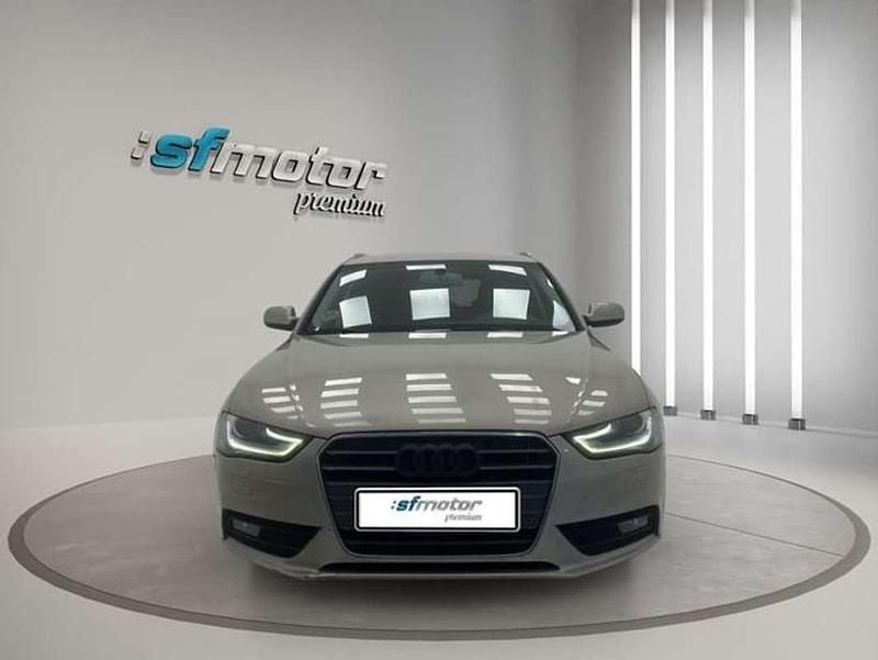 Usado Audi A4 Premium 177 CV (130 kW) 2013 Gris Familiar
