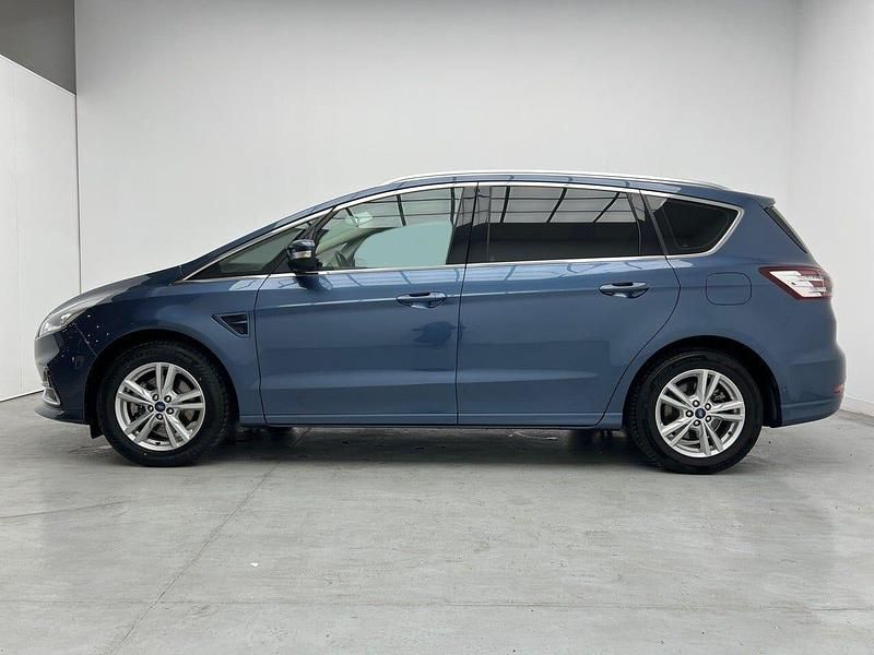 Usado Ford S-MAX Titanium 190 CV (139 kW) 2023 Azul Monovolumen