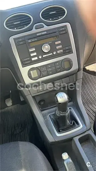 Usado Ford Focus Sport 115 CV (84 kW) 2005 Azul Berlina