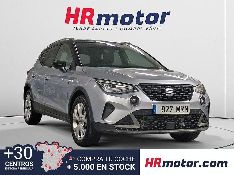 Gris / plata Usado 2024 Seat Arona FR SUV | 21.850 € (Precio justo) - Imagen 1/4
