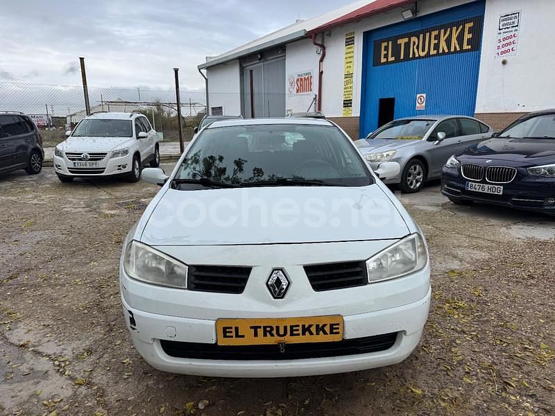 Blanco Usado 2005 Renault Mégane II Authentique Berlina | 1900 € (Precio justo) - Imagen 1/4