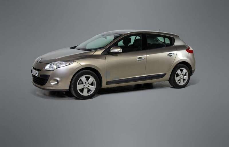 Beige Usado 2009 Renault Mégane III Dynamique Utilitario | 7990 € (Precio justo) - Imagen 1/4