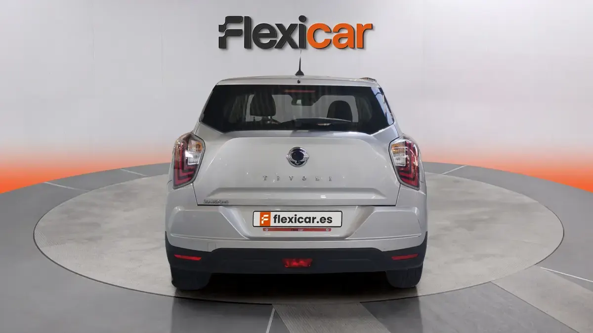 Usado SsangYong Tivoli 128 CV (94 kW) 2021 Gris SUV