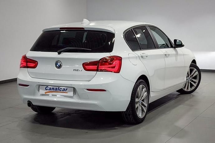Usado BMW 118 150 CV (110 kW) 2015 Blanco Utilitario
