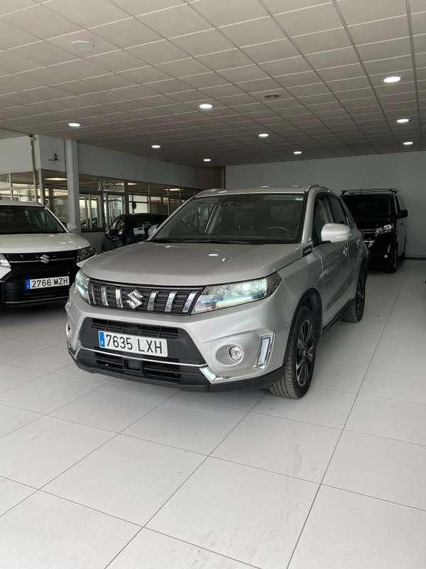 Usado Suzuki Vitara GLX 116 CV (85 kW) 2022 Plateado SUV