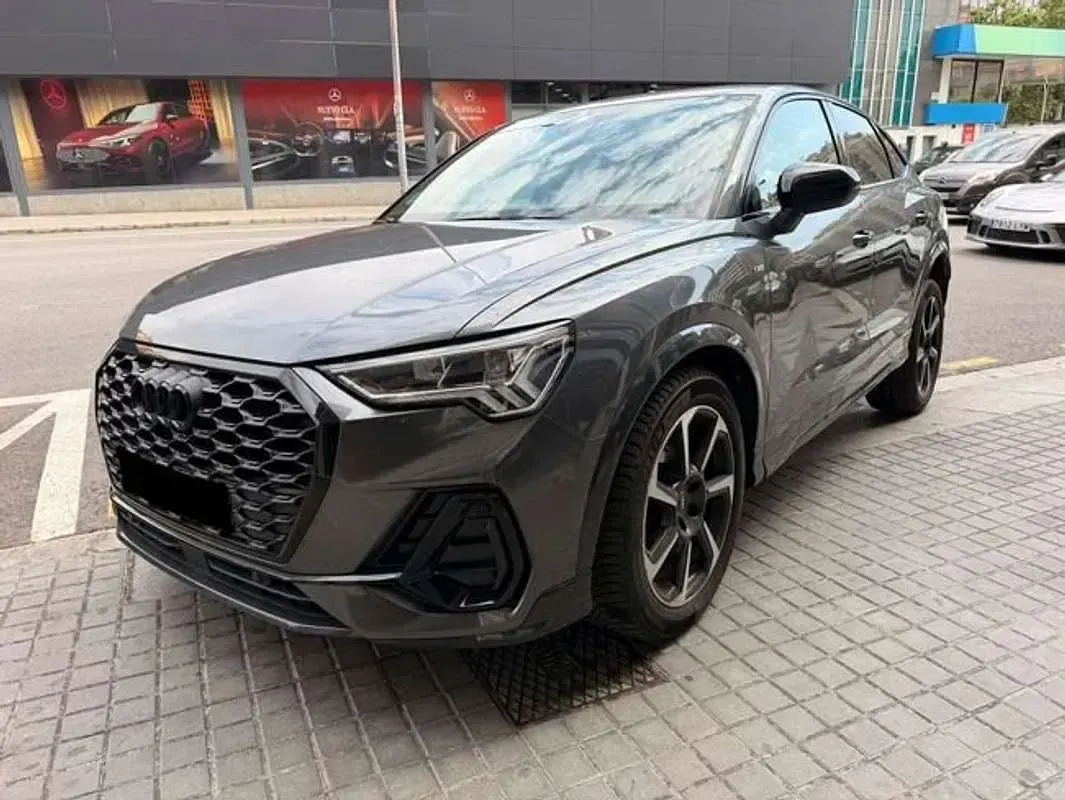 Usado Audi Q3 150 CV (110 kW) 2023 Gris SUV