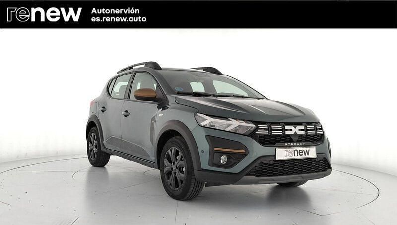 Usado Dacia Sandero Extreme 100 CV (73 kW) 2025 Verde Berlina