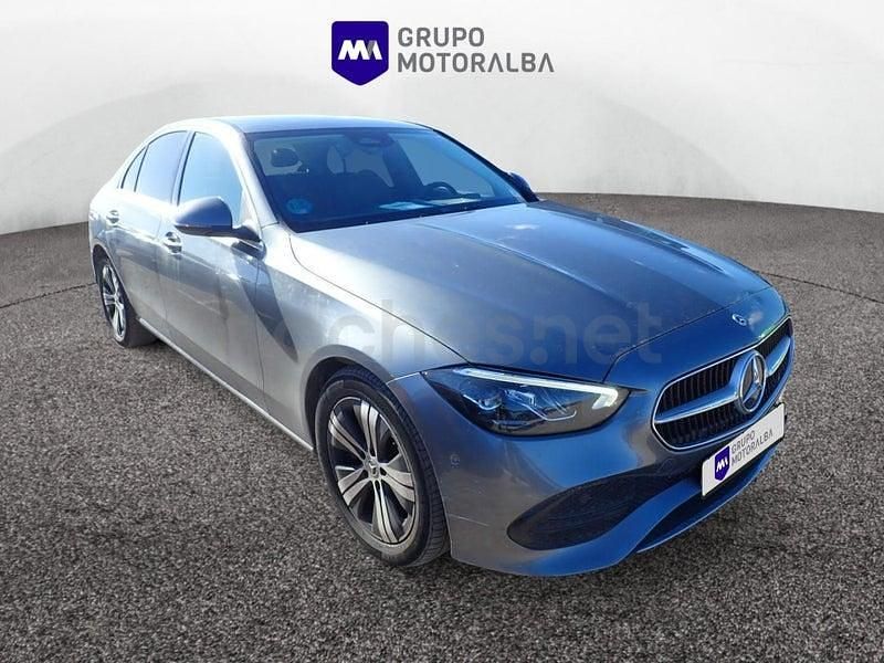 Usado Mercedes C220 200 CV (147 kW) 2023 Gris / plata Berlina