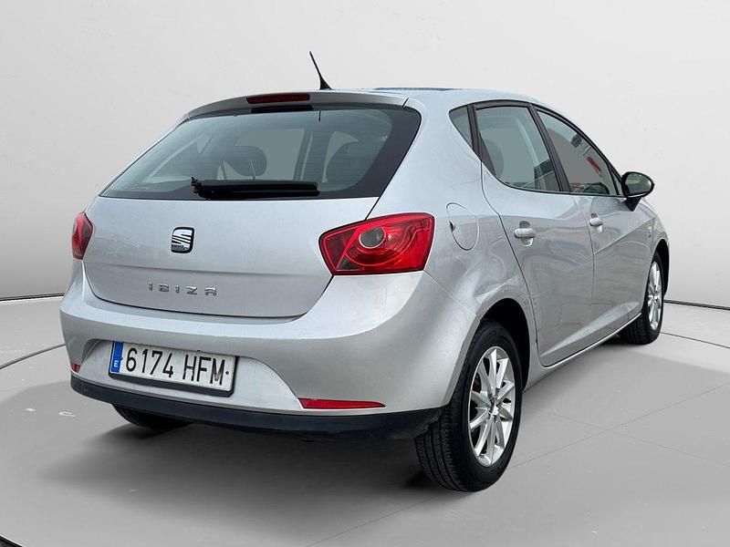 Usado Seat Ibiza Style 105 CV (77 kW) 2010 Blanco Utilitario