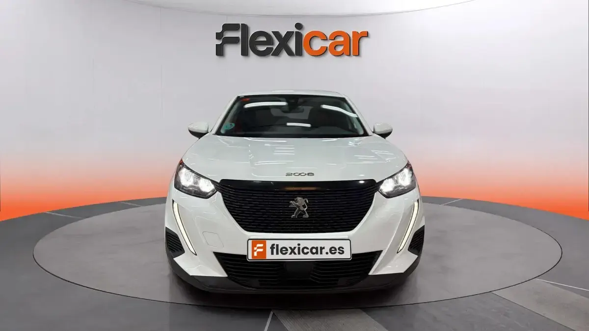 Usado Peugeot 2008 Active 101 CV (74 kW) 2021 Blanco SUV