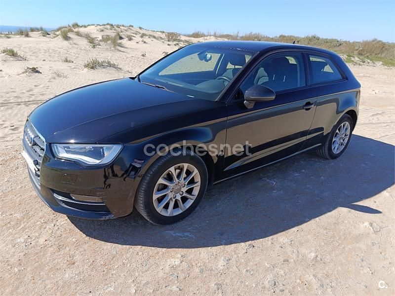 Usado Audi A3 Ambiente 105 CV (77 kW) 2014 Negro Berlina