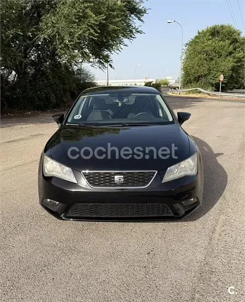 Usado Seat Leon Style 105 CV (77 kW) 2013 Negro Berlina