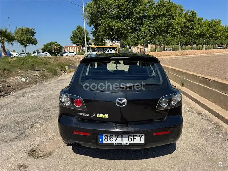 Usado Mazda 3 Active 109 CV (80 kW) 2008 Negro Berlina