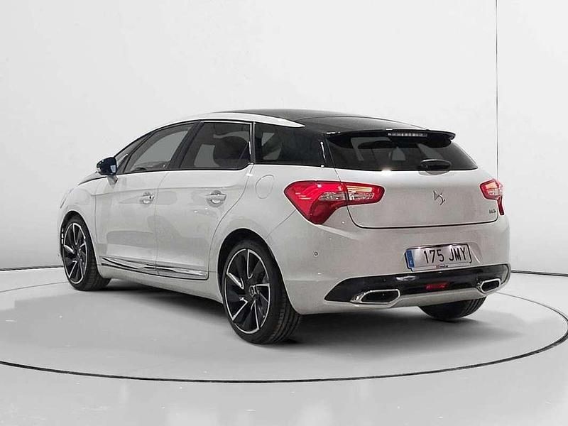 Usado DS Automobiles DS5 181 CV (133 kW) 2016 Blanco Utilitario