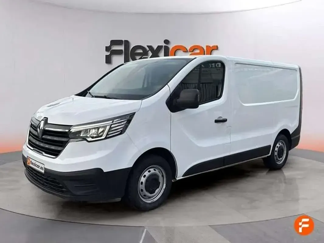 Usado Renault Trafic Authentique 150 CV (110 kW) 2023 Blanco Monovolumen