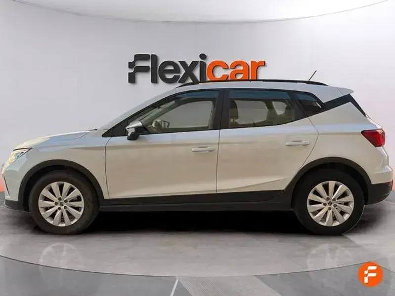 Usado Seat Arona Style 115 CV (84 kW) 2024 Blanco SUV